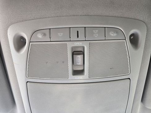 Used 2015 Nissan Rogue SV w/ SV Moonroof Package FWD image 21