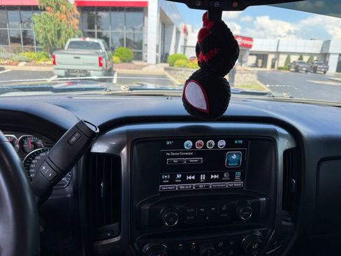 Used 2018 Chevrolet Silverado 1500 LT w/ All Star Edition AWD/4WD image 13