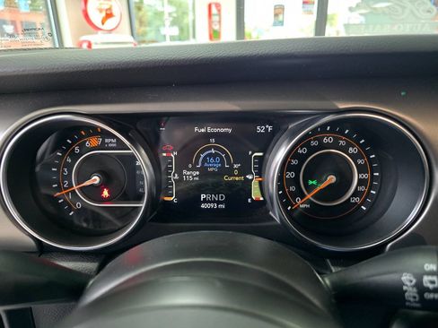 Used 2022 Jeep Wrangler Unlimited Sport AWD/4WD image 27