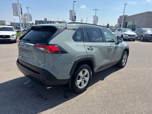 Used 2019 Toyota RAV4 XLE w/ Convenience Package AWD/4WD image 5