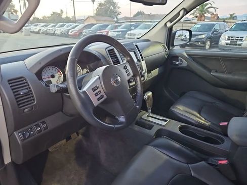 Used 2014 Nissan Frontier PRO-4X w/ Pro-4x Luxury Package image 34