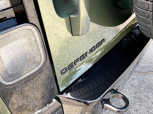 New 2026 Land Rover Defender 110 X-Dynamic SE AWD/4WD image 9