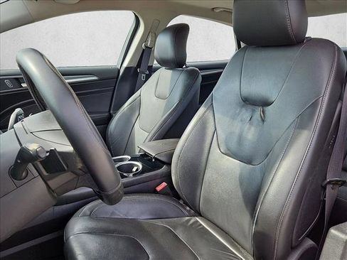 Used 2013 Ford Fusion Titanium w/ Titanium Driver Assist Pkg image 10