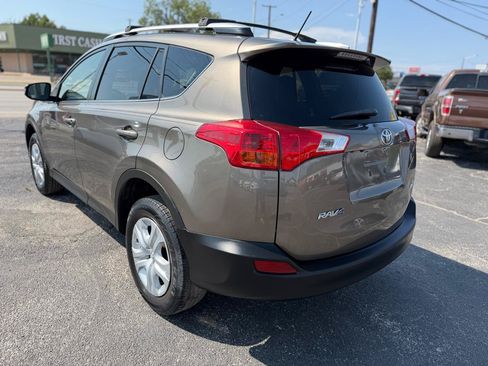 Used 2014 Toyota RAV4 LE FWD image 7