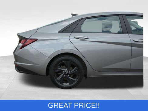 Used 2021 Hyundai Elantra SEL w/ Convenience Package FWD image 13