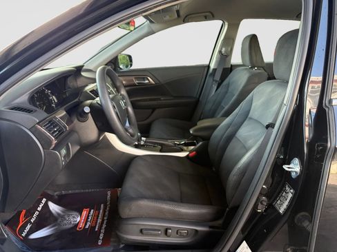 Used 2017 Honda Accord Hybrid Sedan image 12