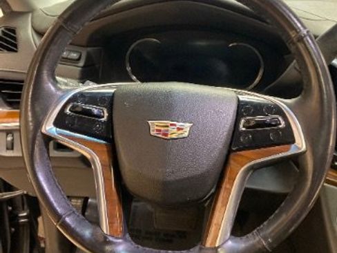 Used 2018 Cadillac Escalade ESV Luxury image 29