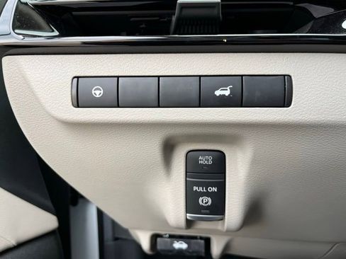 Used 2025 Nissan Murano SV image 18