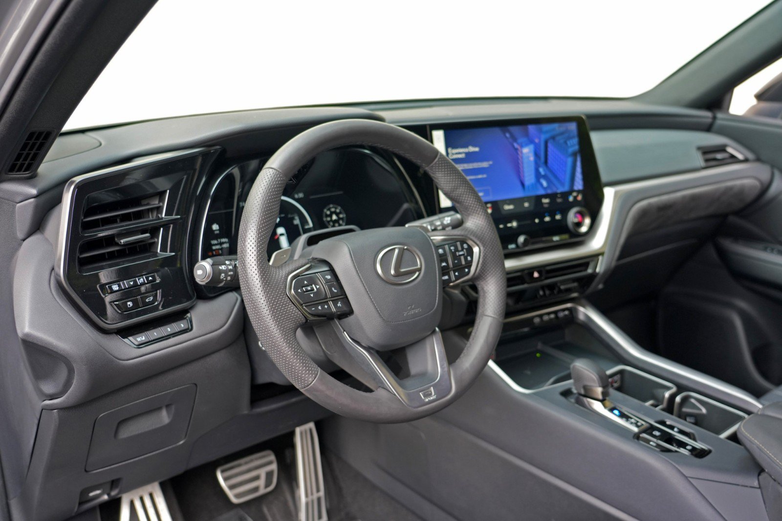 Used 2024 Lexus TX 500h AWD w/ Technology Package image 13