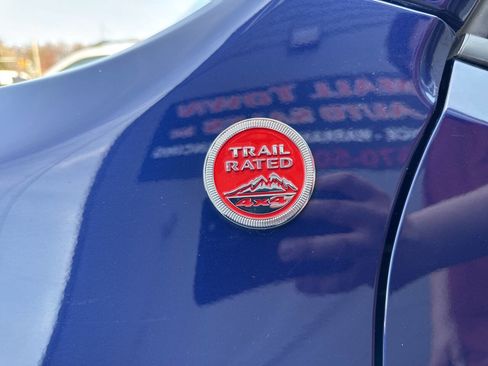 Used 2016 Jeep Renegade Trailhawk w/ Cold Weather Group image 14