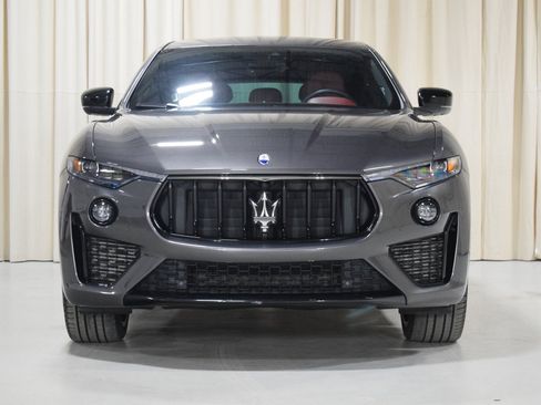 Used 2022 Maserati Levante Modena image 8