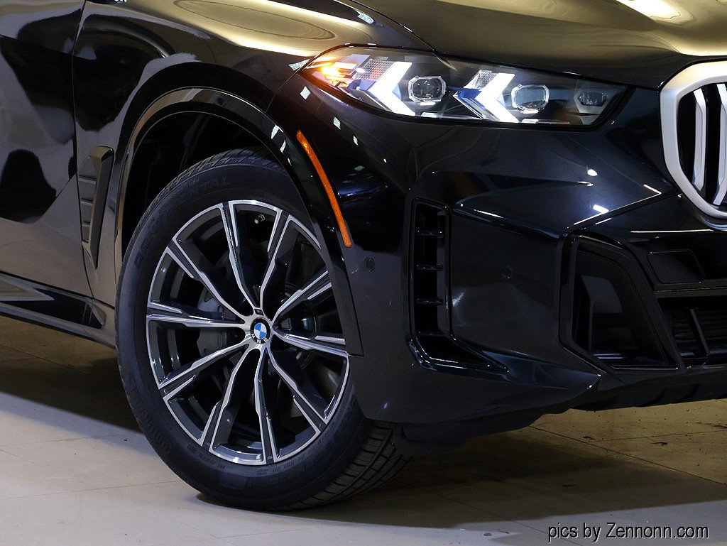 Used 2026 BMW X5 xDrive50e w/ M Sport Package AWD/4WD image 3