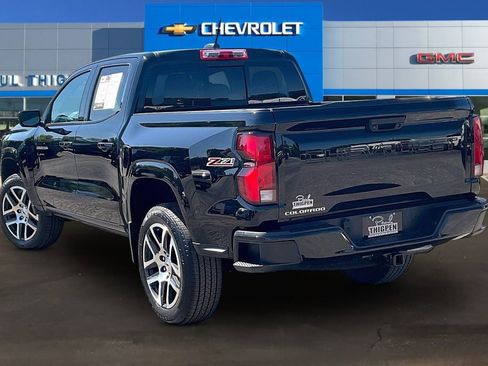 Used 2023 Chevrolet Colorado Z71 w/ Z71 Convenience Package 2 AWD/4WD image 4