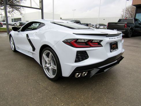 Used 2024 Chevrolet Corvette Stingray Coupe image 7