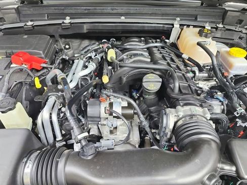 Used 2023 Jeep Wrangler Sahara w/ Cold Weather Group image 17