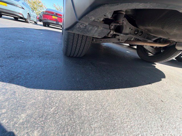 Used 2017 Subaru Forester 2.5i Premium AWD/4WD image 11