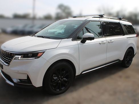 Certified 2023 Kia Carnival SX image 23