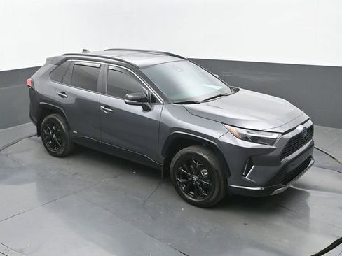 Used 2024 Toyota RAV4 XSE AWD/4WD image 29