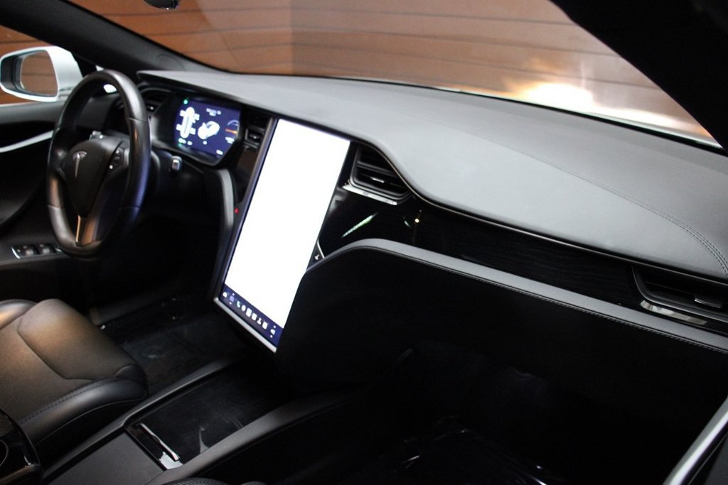Used 2018 Tesla Model S AWD image 28