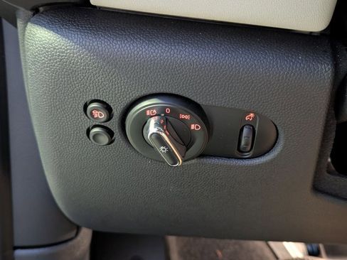 Used 2023 MINI Cooper S image 13