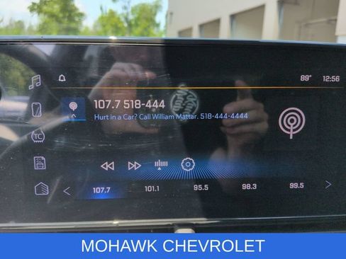 Used 2025 Chevrolet Trax LT w/ LT Convenience Package FWD image 14