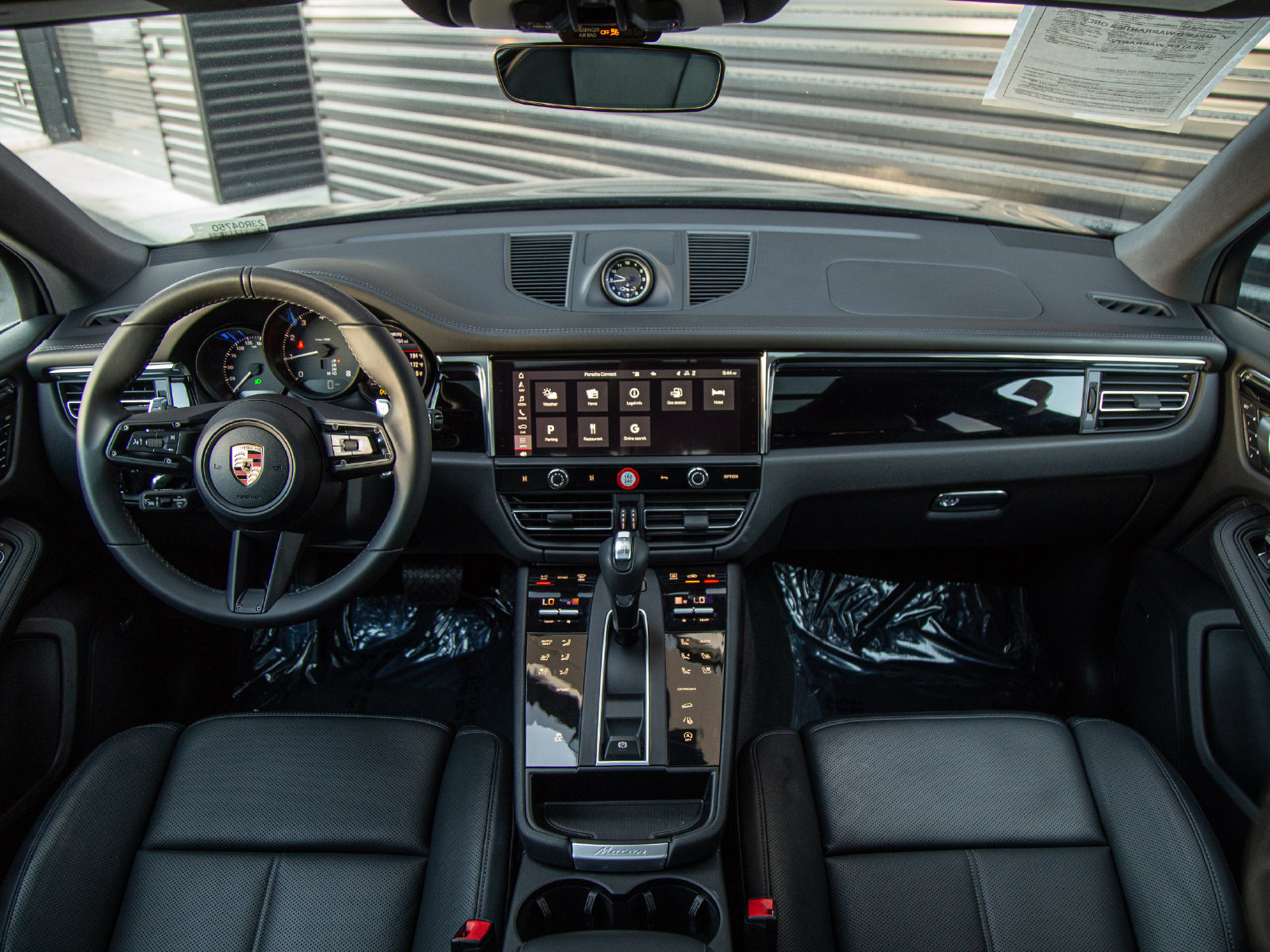 Certified 2026 Porsche Macan Turbo AWD/4WD image 13