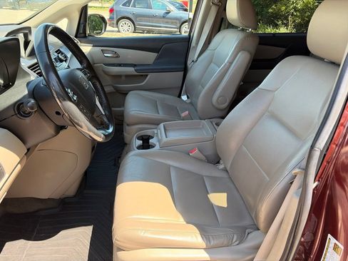 Used 2016 Honda Odyssey Touring Elite image 4
