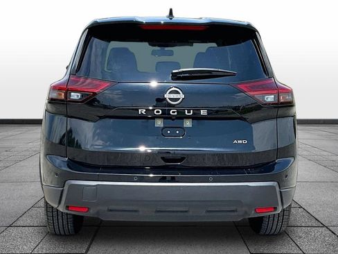 Used 2025 Nissan Rogue SV AWD/4WD image 4