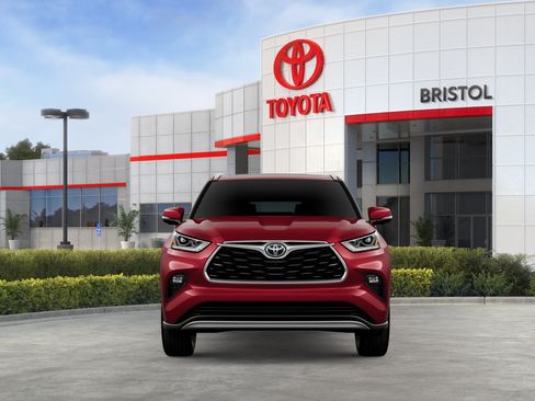 New 2026 Toyota Highlander Platinum AWD/4WD image 17