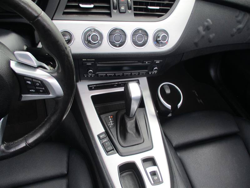 Used 2011 BMW Z4 sDrive30i RWD image 11