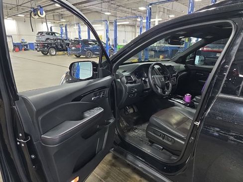 Used 2021 Honda Pilot Black Edition image 5