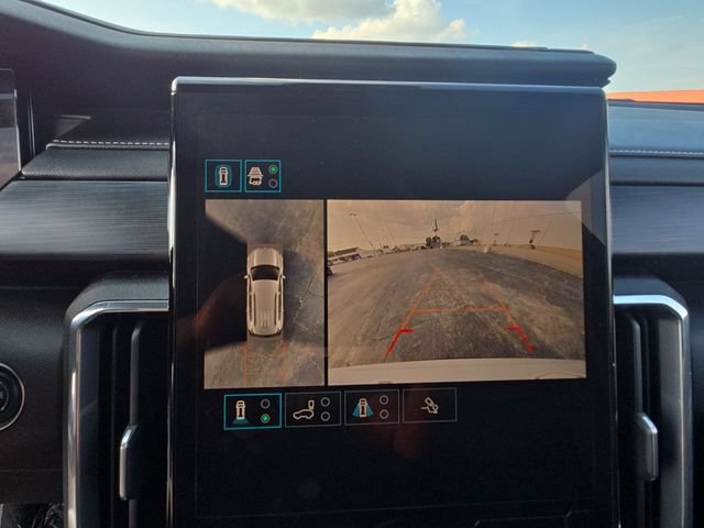 Used 2024 GMC Acadia Elevation FWD image 17