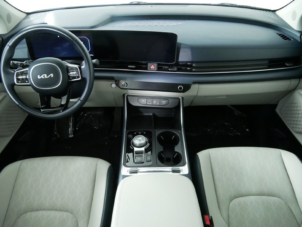 Used 2026 Kia Carnival SX FWD image 21
