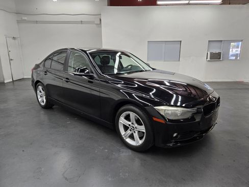 Used 2015 BMW 320i xDrive Sedan image 4