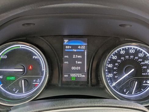 Used 2020 Toyota Camry LE w/ Carpet Mat Package FWD image 34