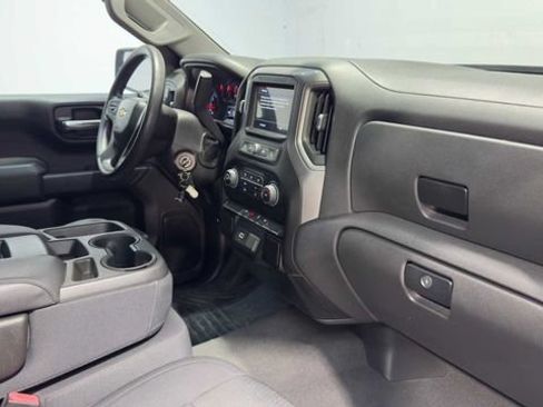 Used 2019 Chevrolet Silverado 1500 Custom w/ Custom Value Package RWD image 12