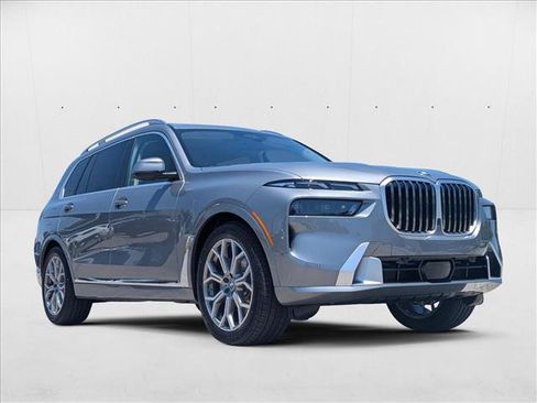 Used 2026 BMW X7 xDrive40i image 3