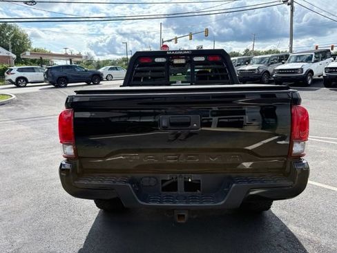 Used 2020 Toyota Tacoma SR w/ SX Package AWD/4WD image 4