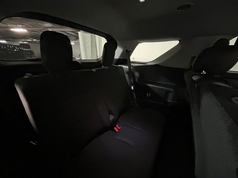 Used 2023 Ford Explorer XLT RWD image 17