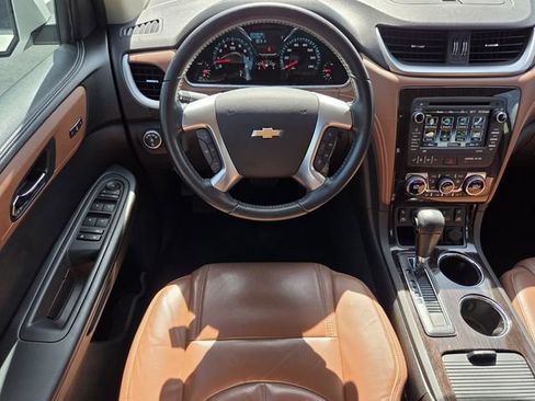Used 2016 Chevrolet Traverse LT FWD image 15