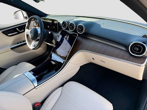 Used 2025 Mercedes-Benz C 300 Sedan image 32