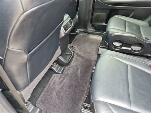 Used 2017 Toyota Highlander XLE FWD image 35