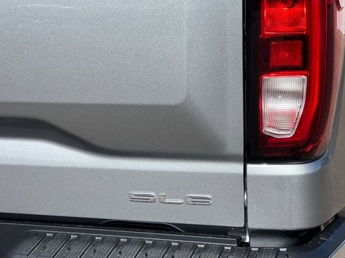 New 2026 GMC Sierra 1500 SLE image 21
