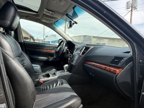 Used 2012 Subaru Outback 2.5i Limited w/ Moonroof Pkg image 15