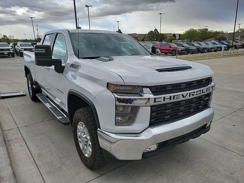 Used 2023 Chevrolet Silverado 2500 LT w/ Convenience Package image 3
