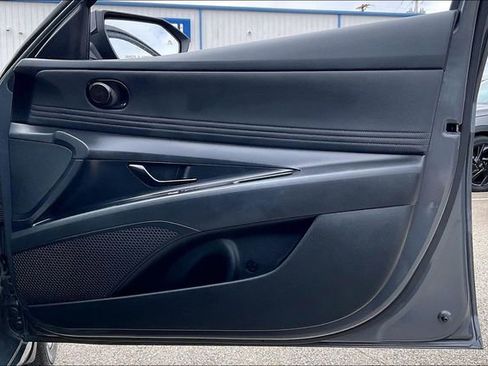Certified 2025 Hyundai Elantra Sport FWD image 24