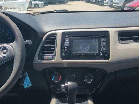 Used 2016 Honda HR-V LX image 19
