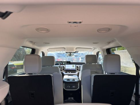 New 2026 Ford Expedition Active RWD image 22