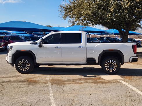 Certified 2024 GMC Sierra 3500 Denali Ultimate image 4