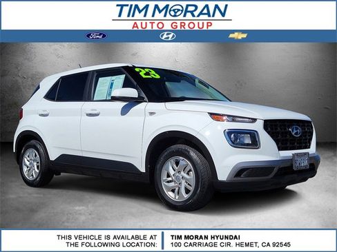 Used 2023 Hyundai Venue SE image 1